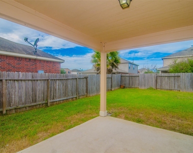 18314 Fairwood Meadow Court - Photo Thumbnail 18