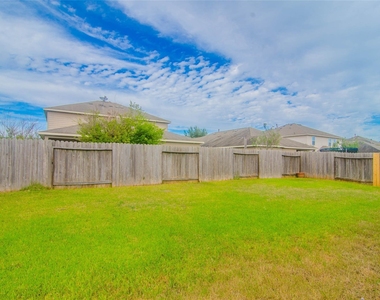 18314 Fairwood Meadow Court - Photo Thumbnail 20
