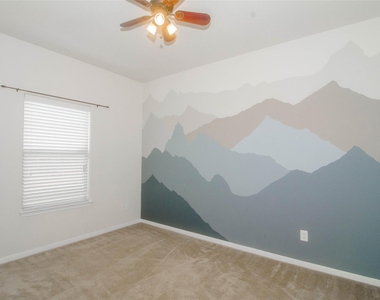 18314 Fairwood Meadow Court - Photo Thumbnail 11