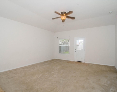 18314 Fairwood Meadow Court - Photo Thumbnail 6