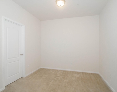 18314 Fairwood Meadow Court - Photo Thumbnail 9