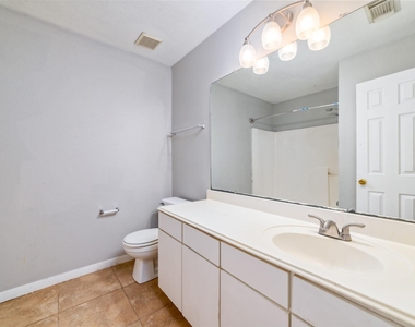 10810 Meadow Walk Lane - Photo Thumbnail 12