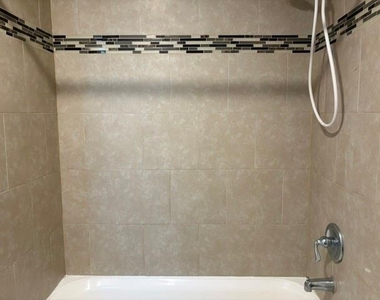16030 Blackhawk Boulevard - Photo Thumbnail 15