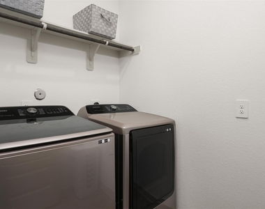 2421 Mar Vista Lane - Photo Thumbnail 30