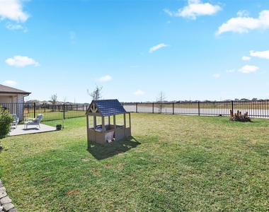 2421 Mar Vista Lane - Photo Thumbnail 34