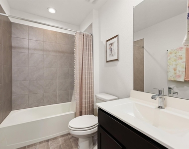 2421 Mar Vista Lane - Photo Thumbnail 29