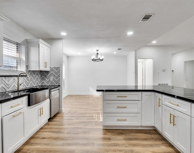 206 Doncaster Street - Photo Thumbnail 20