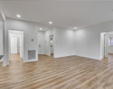 206 Doncaster Street - Photo Thumbnail 11
