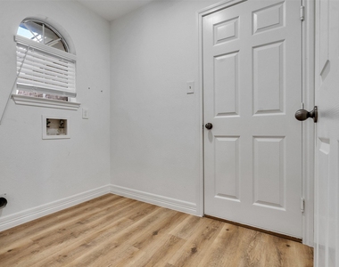 206 Doncaster Street - Photo Thumbnail 7