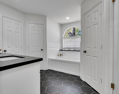 206 Doncaster Street - Photo Thumbnail 28