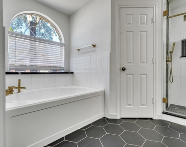 206 Doncaster Street - Photo Thumbnail 30