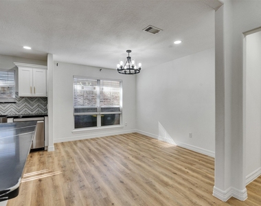 206 Doncaster Street - Photo Thumbnail 13