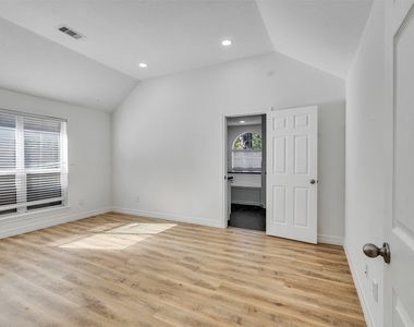 206 Doncaster Street - Photo Thumbnail 26