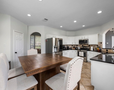 16315 Scotch Hollow Lane - Photo Thumbnail 11