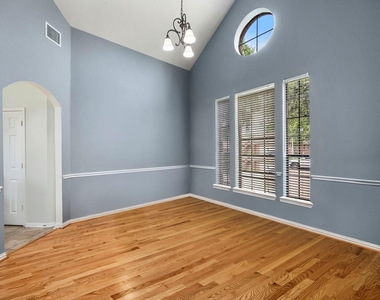 16315 Scotch Hollow Lane - Photo Thumbnail 2