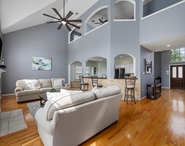 16315 Scotch Hollow Lane - Photo Thumbnail 8