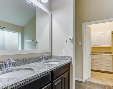 9419 Sparrow Creek Court - Photo Thumbnail 10