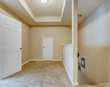 9419 Sparrow Creek Court - Photo Thumbnail 6