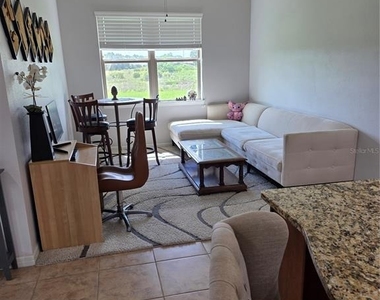576 Cantabria Drive - Photo Thumbnail 7
