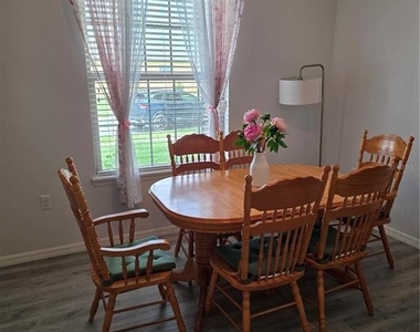 576 Cantabria Drive - Photo Thumbnail 19