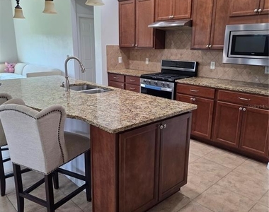 576 Cantabria Drive - Photo Thumbnail 4