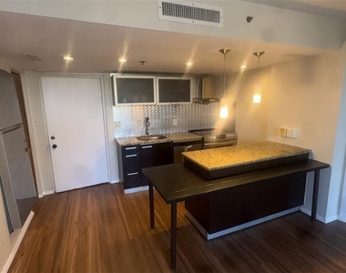 701 S Madison Avenue - Photo Thumbnail 23