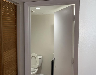701 S Madison Avenue - Photo Thumbnail 17