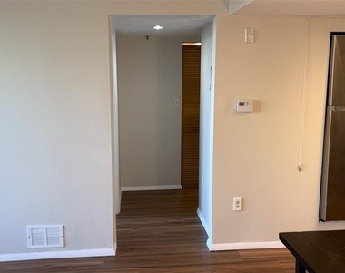 701 S Madison Avenue - Photo Thumbnail 20