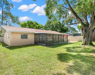 7940 3rd Street N - Photo Thumbnail 24