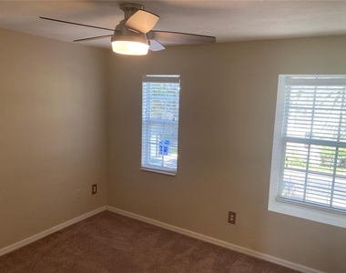 2533 Harn Boulevard - Photo Thumbnail 9