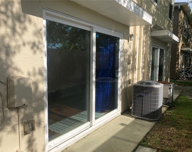 2533 Harn Boulevard - Photo Thumbnail 7