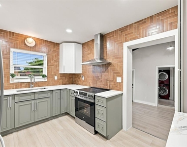 1161 Howard Street - Photo Thumbnail 15