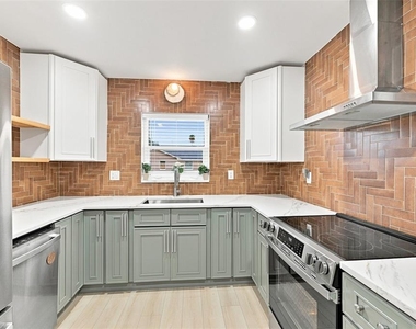 1161 Howard Street - Photo Thumbnail 14