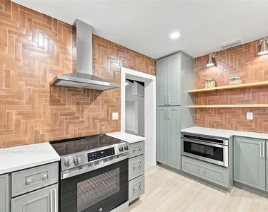 1161 Howard Street - Photo Thumbnail 17