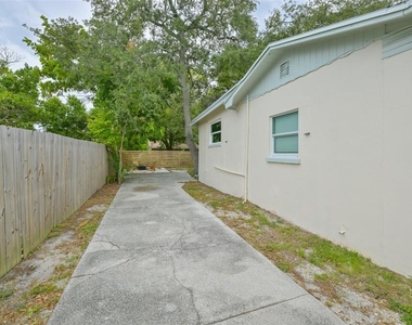 1161 Howard Street - Photo Thumbnail 3