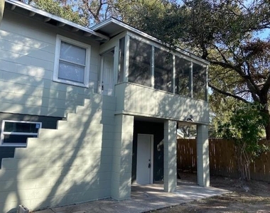 962 19 Avenue S - Photo Thumbnail 1