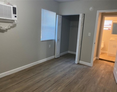 962 19 Avenue S - Photo Thumbnail 5