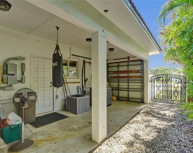 1247 Ne 101st Street - Photo Thumbnail 37