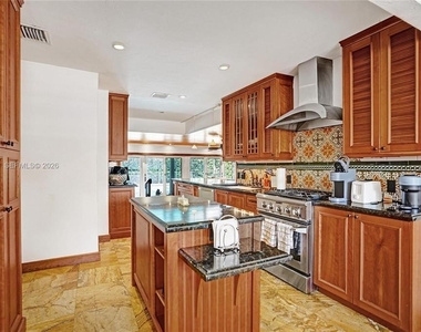1247 Ne 101st Street - Photo Thumbnail 13