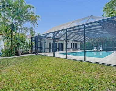 1247 Ne 101st Street - Photo Thumbnail 10
