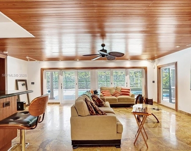 1247 Ne 101st Street - Photo Thumbnail 32