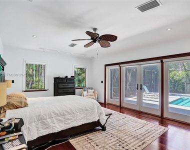 1247 Ne 101st Street - Photo Thumbnail 43