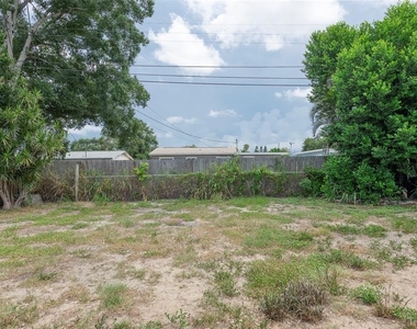 5255 45th Avenue N - Photo Thumbnail 21