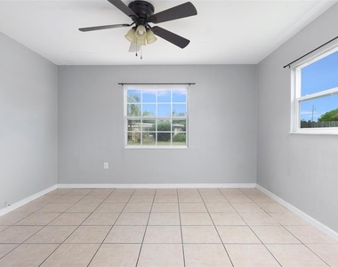 5255 45th Avenue N - Photo Thumbnail 15
