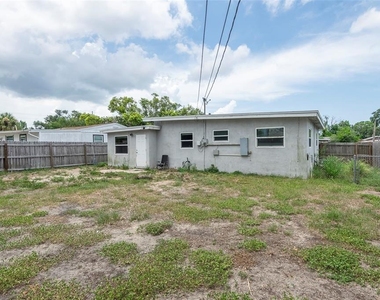 5255 45th Avenue N - Photo Thumbnail 18