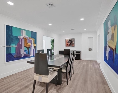 630 Ne 52nd Terrace - Photo Thumbnail 8