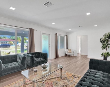 630 Ne 52nd Terrace - Photo Thumbnail 7