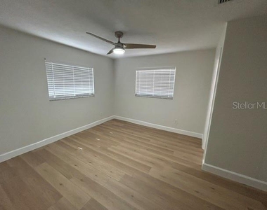 6617 27th Way N - Photo Thumbnail 16