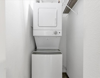 6008 N Tampa Street - Photo Thumbnail 20