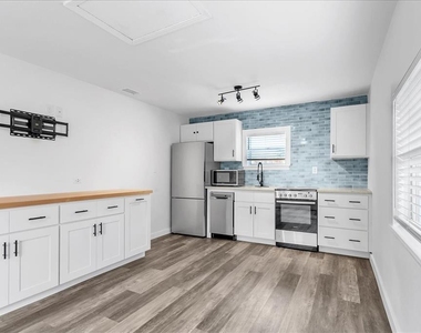 6008 N Tampa Street - Photo Thumbnail 14